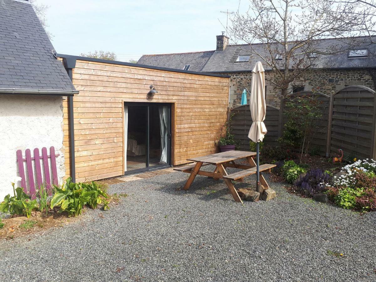 Breton Stone House In Saint Gilles Les Bois Villa Exterior photo